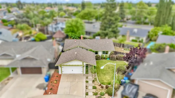 $499,999 | 3161 Bridgeport Court, Turlock, CA 95382