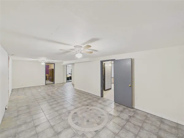 a view of room with air conditioner and stairs