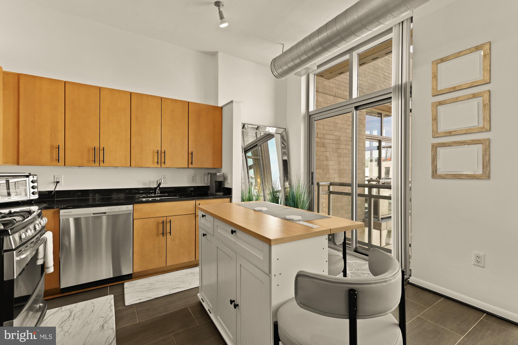 811 4th Street Northwest, Unit 1214 Washington, DC 20001 - Photo 13 of 29