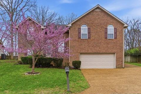 $449,900 | 118 Redbud Drive, Hendersonville, TN 37075
