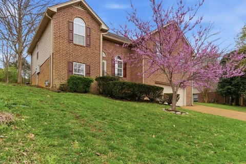 $449,900 | 118 Redbud Drive, Hendersonville, TN 37075