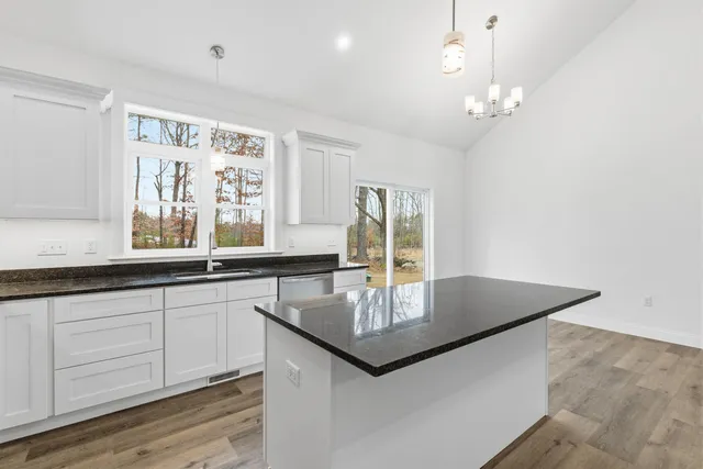 $499,900 | 225 Kendall Street, Franklin, NH 03235