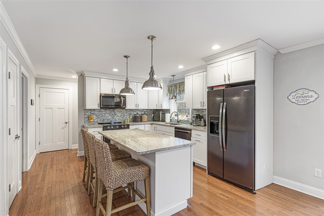 56 Harbor Ridge Lane Tiverton, RI 02878 - Photo 3 of 50 Gallery Image 3