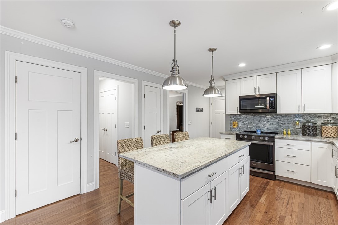 56 Harbor Ridge Lane Tiverton, RI 02878 - Photo 4 of 50 Gallery Image 4
