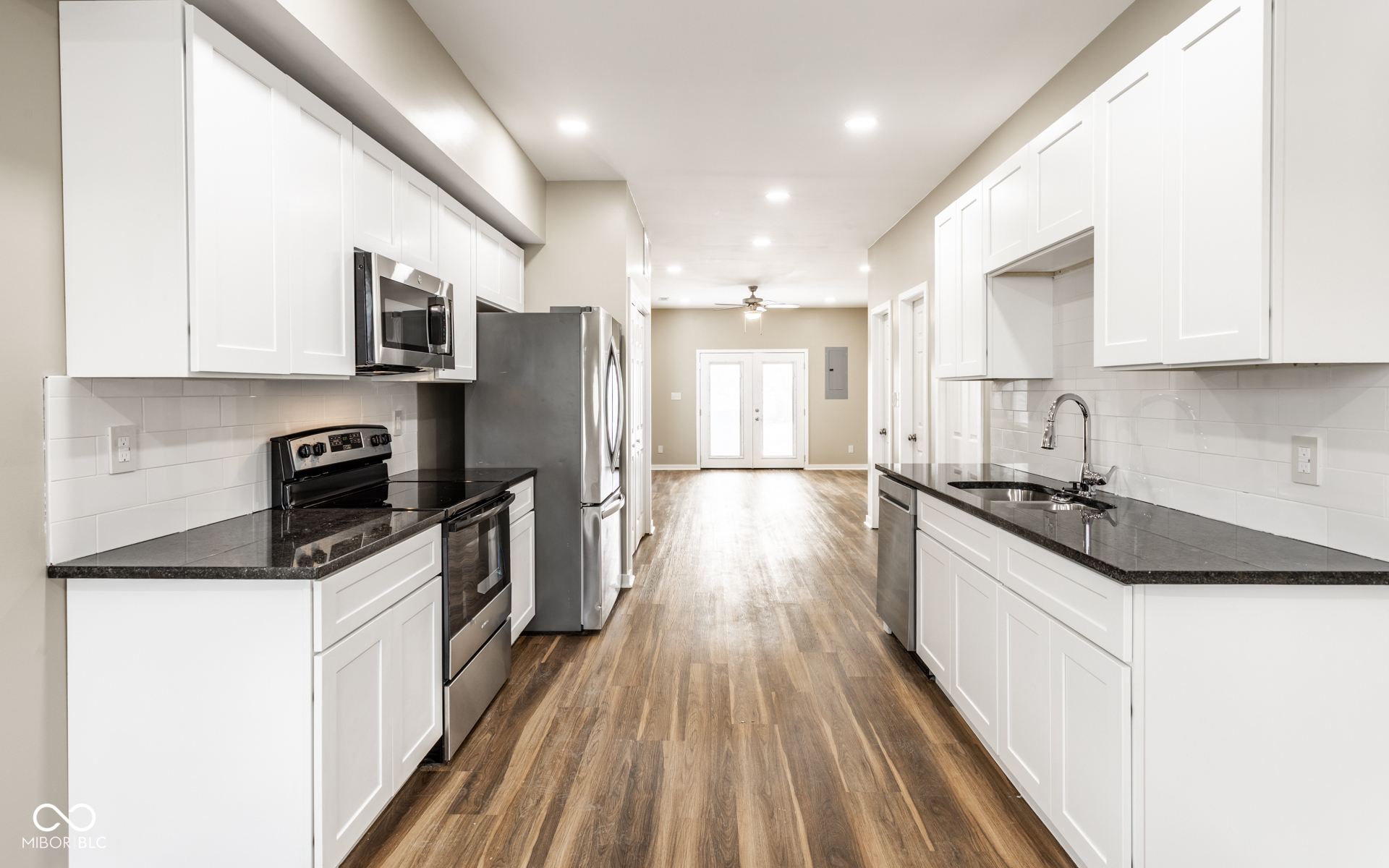 2017 Southeastern Avenue Indianapolis, IN 46201 - Photo 7 of 43