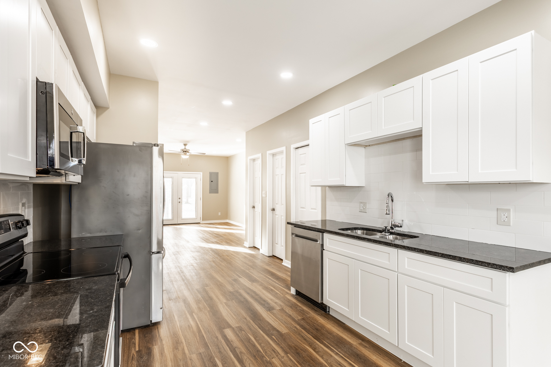 2017 Southeastern Avenue Indianapolis, IN 46201 - Photo 8 of 43