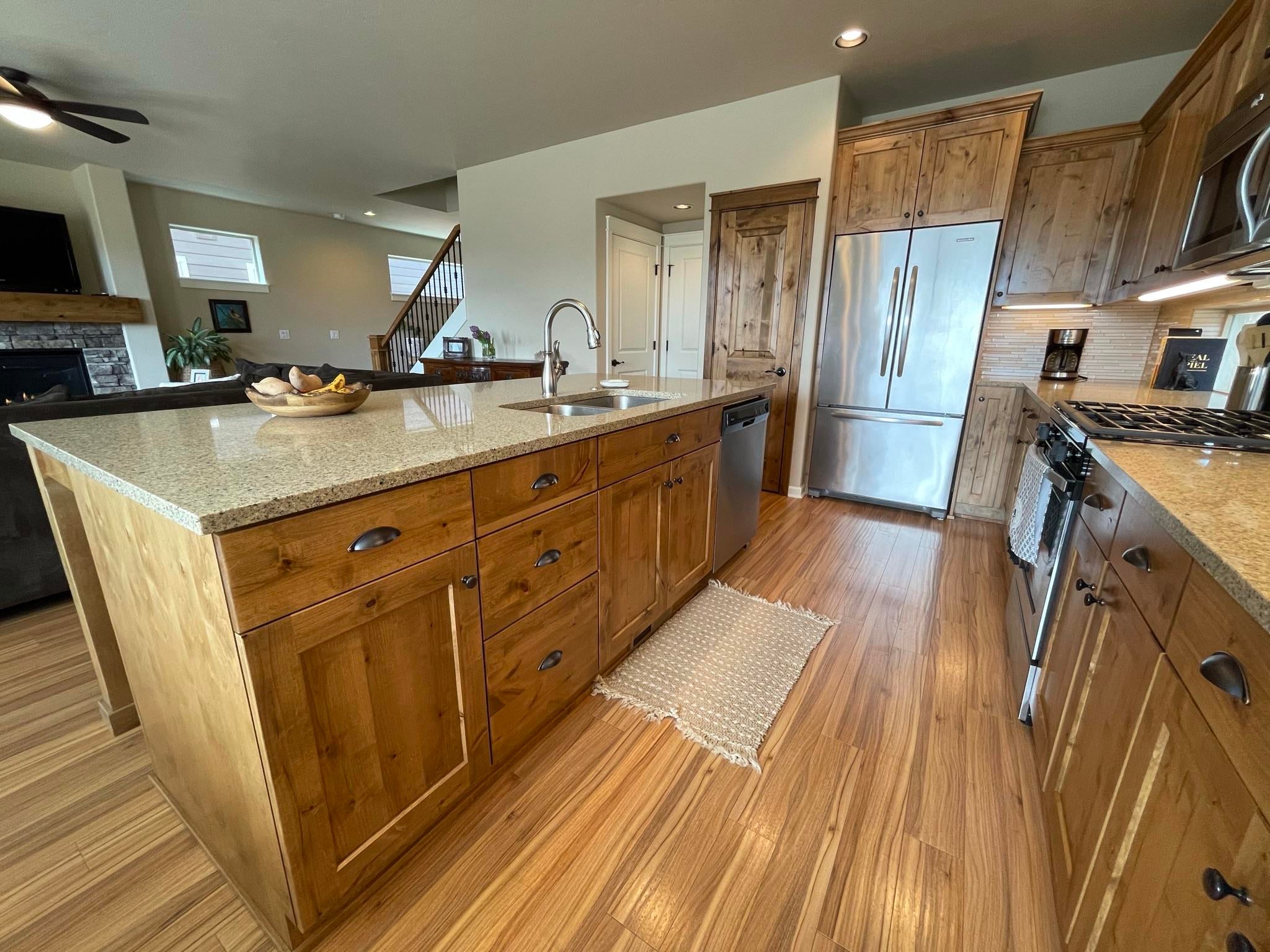 61092 Manhae Loop Bend, OR 97702 - Photo 24 of 49 Kitchen