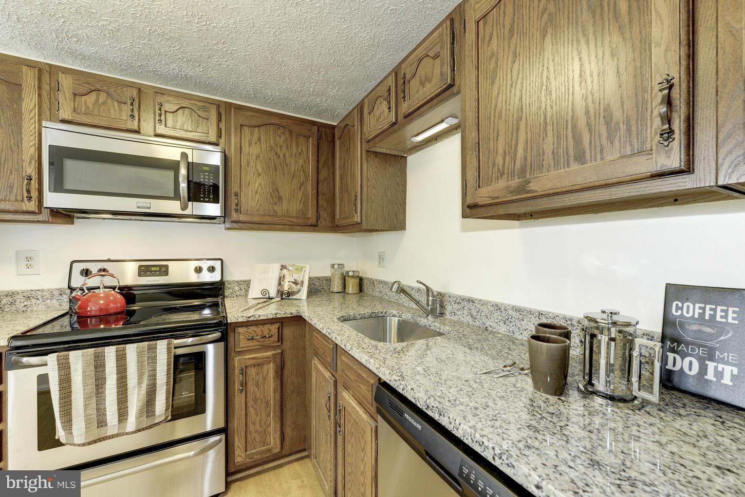 11225 Legato Way Silver Spring, MD 20901 - Photo 7 of 23 Kitchen