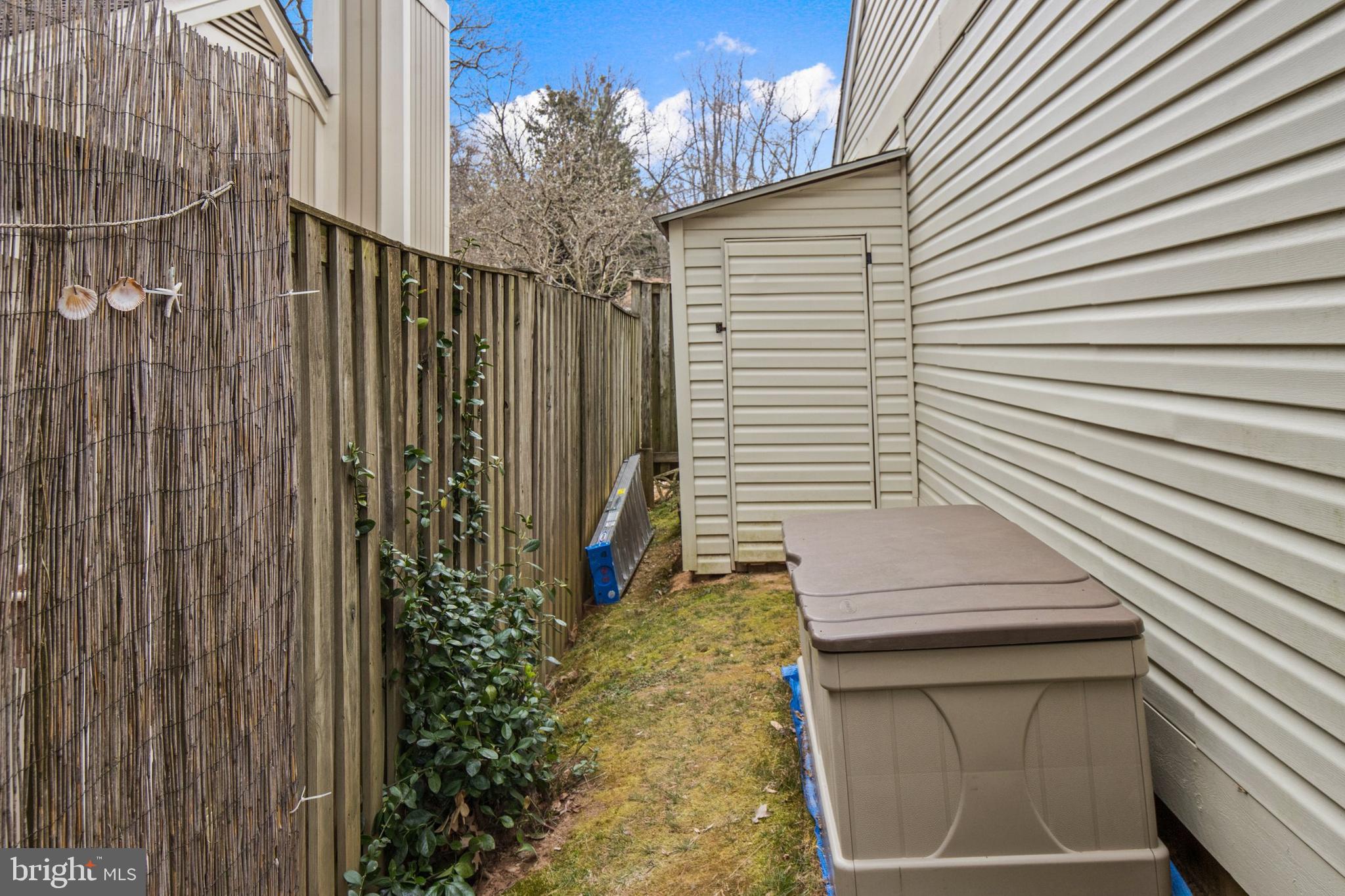 1933 Red Lion Court Reston, VA 20191 - Photo 23 of 26 Gallery Image 23