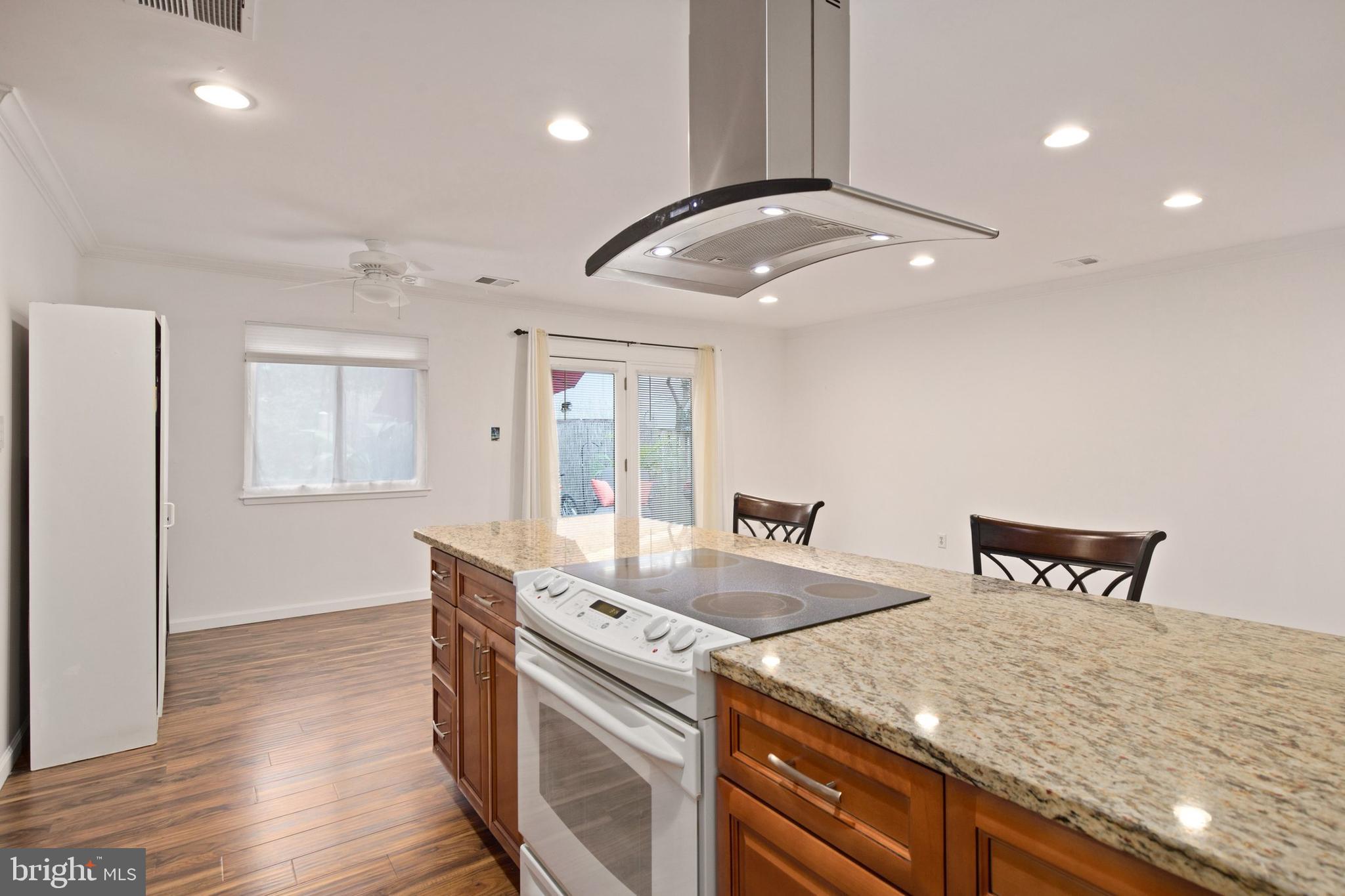 1933 Red Lion Court Reston, VA 20191 - Photo 10 of 26 Gallery Image 10