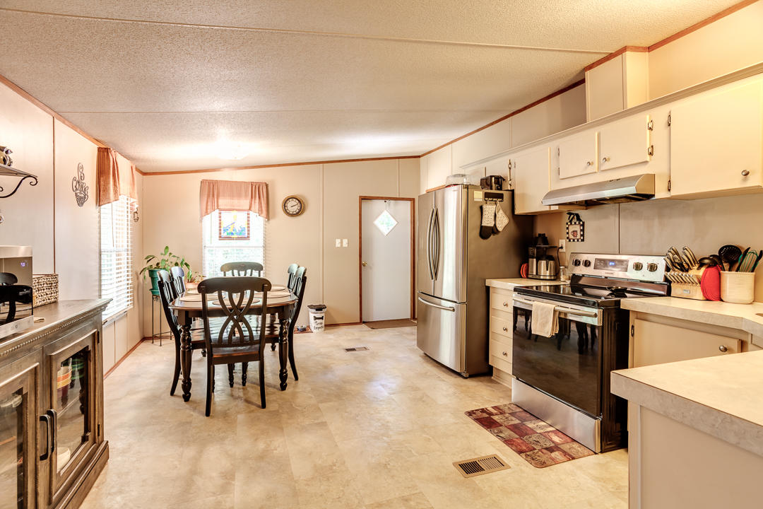6712 Crye Road Maryville, TN 37801 - Photo 8 of 33 010190927-2-6712CryeRdMaryvilleTN-SCREEN
