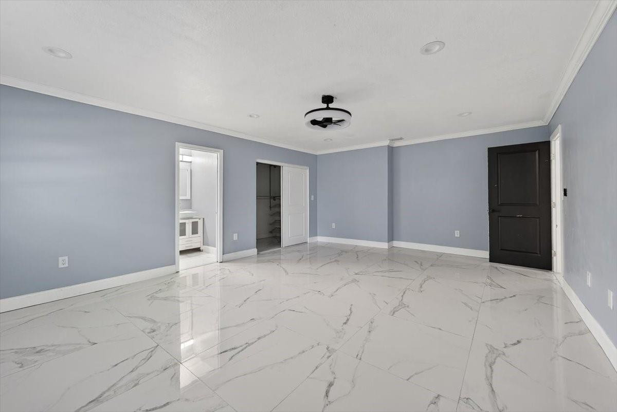 15775 North Miami Avenue Miami, FL 33162 - Photo 14 of 31 Photo 14