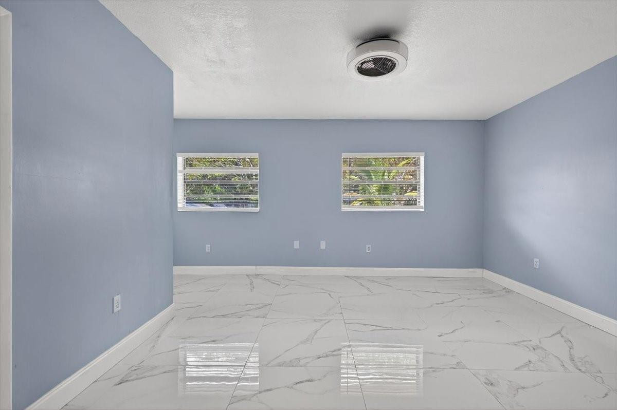 15775 North Miami Avenue Miami, FL 33162 - Photo 21 of 31 Photo 21