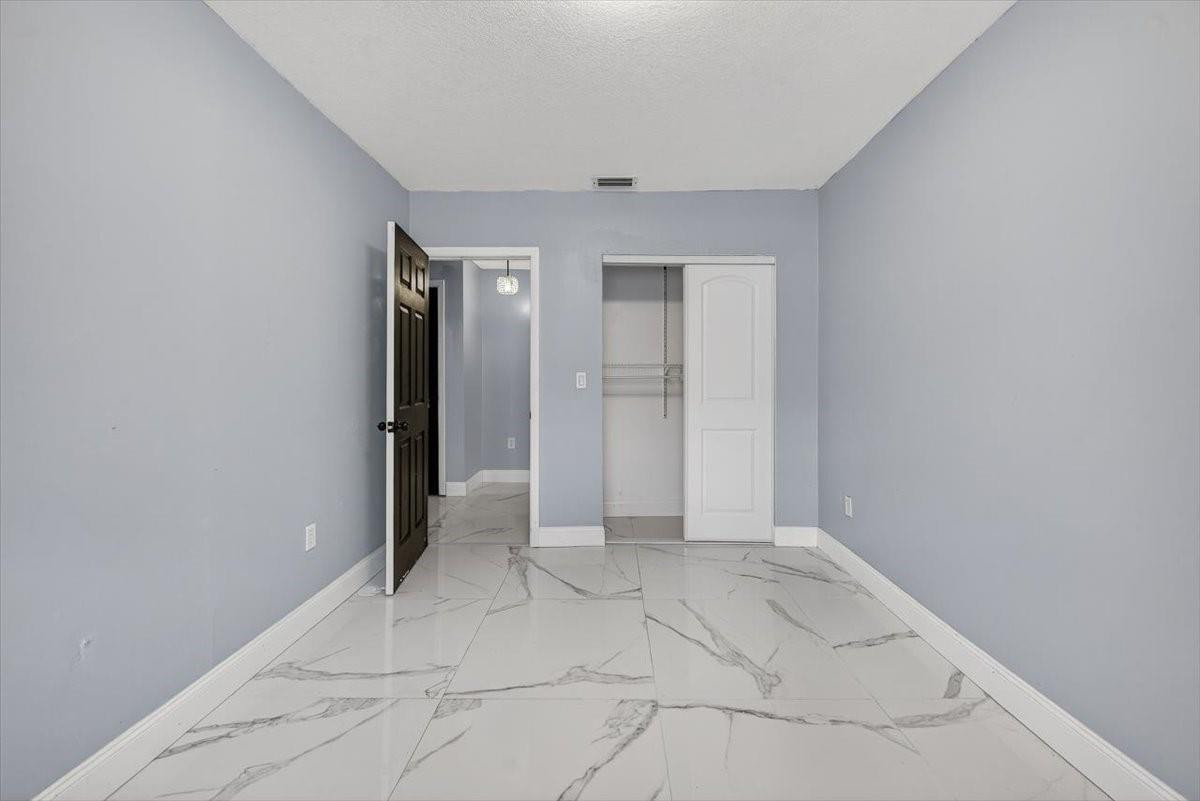 15775 North Miami Avenue Miami, FL 33162 - Photo 26 of 31 Photo 26