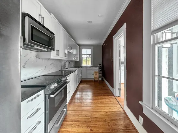 $2,100 | 1310 Anita Street, Unit B, Houston, TX 77004