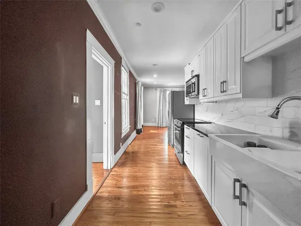 $2,100 | 1310 Anita Street, Unit B, Houston, TX 77004