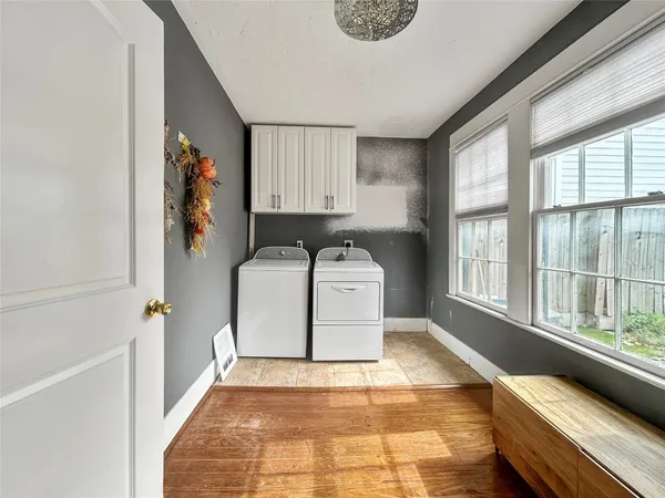 $2,100 | 1310 Anita Street, Unit B, Houston, TX 77004