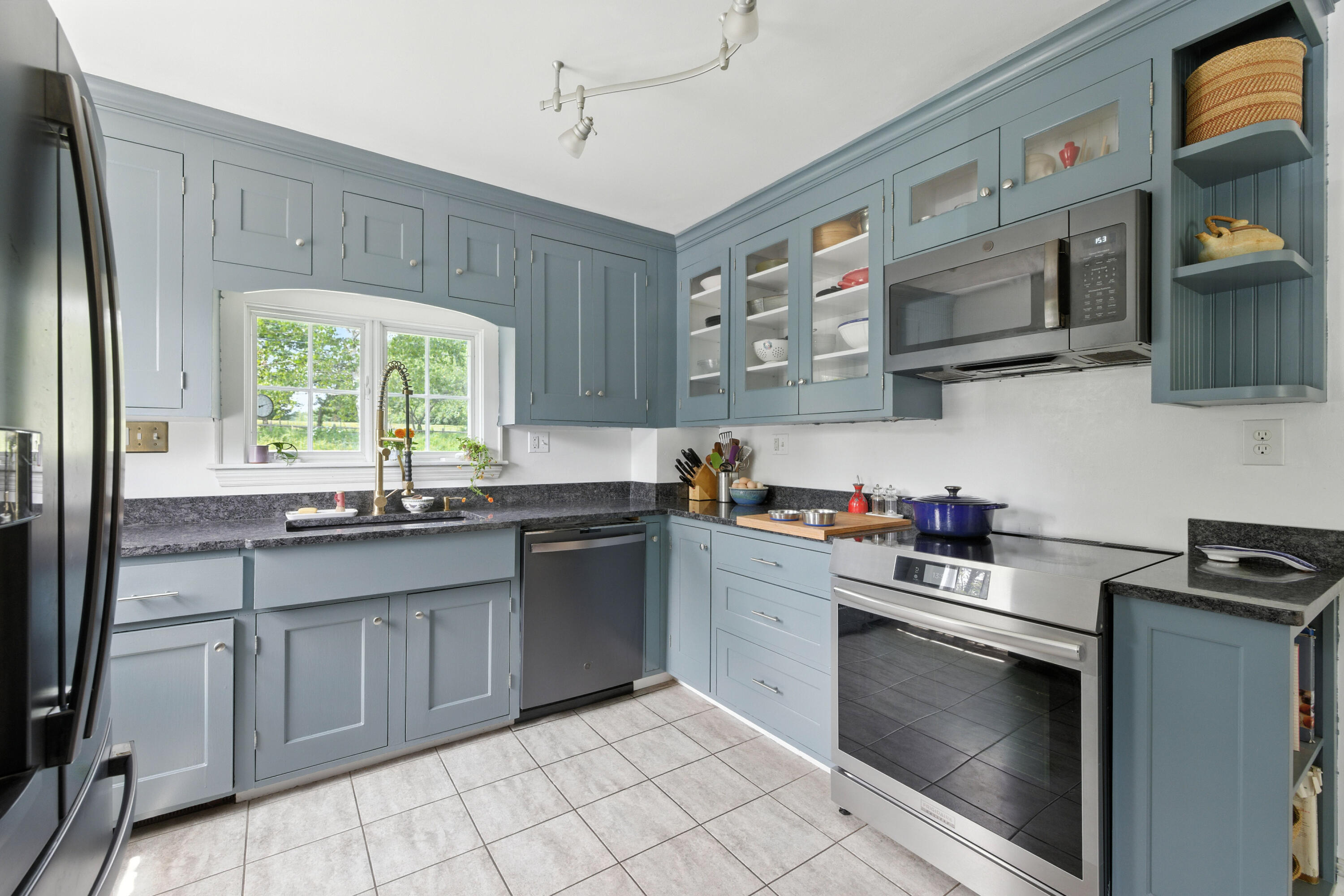 137 Middle Road Cumberland, ME 04021 - Photo 11 of 50 3G0A0474