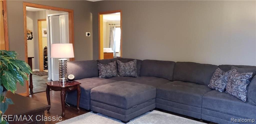 25872 Beecham Road Farmington Hills, MI 48336 - Photo 6 of 26