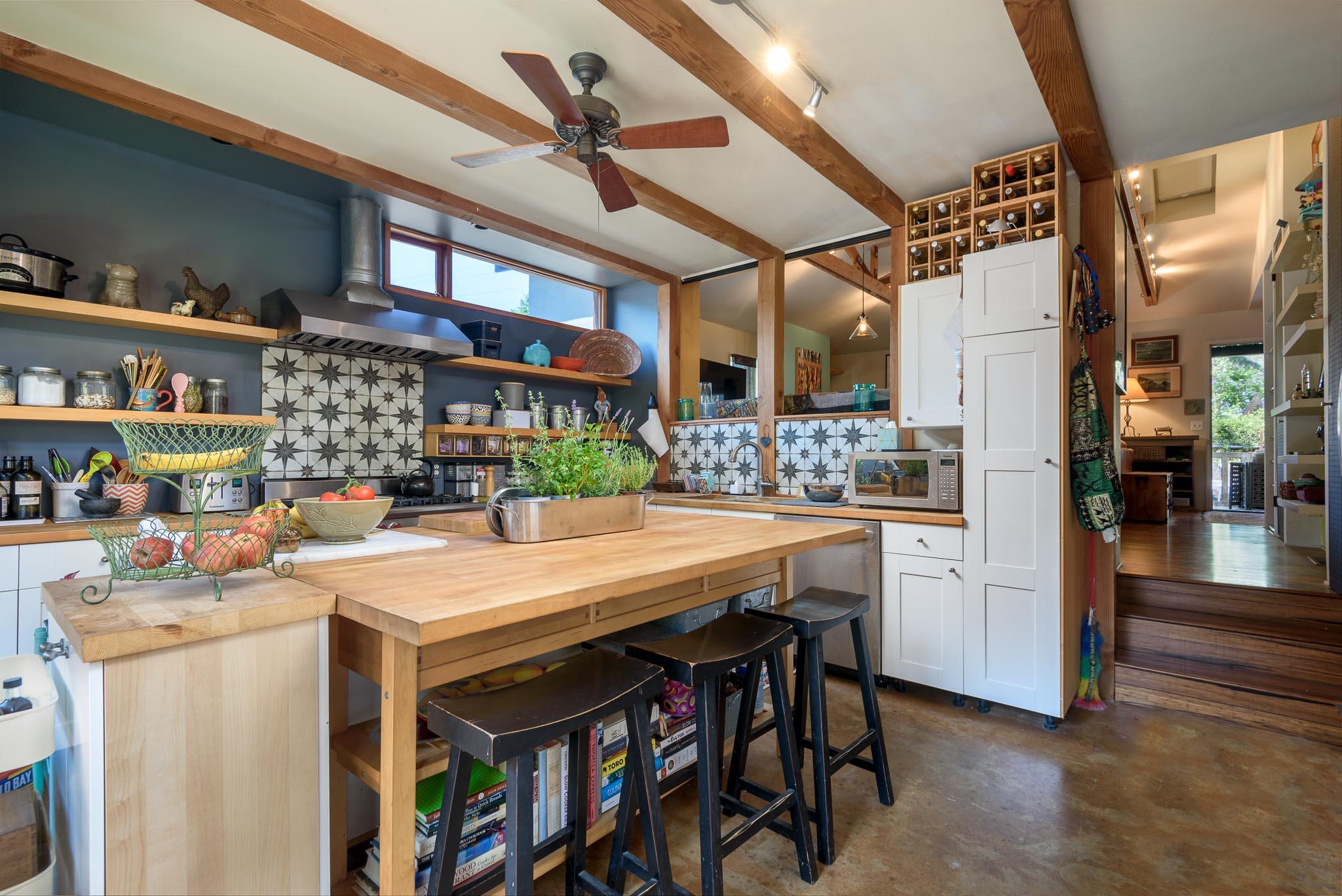 1813 Clearview Road Santa Barbara, CA 93101 - Photo 3 of 12 Kitchen