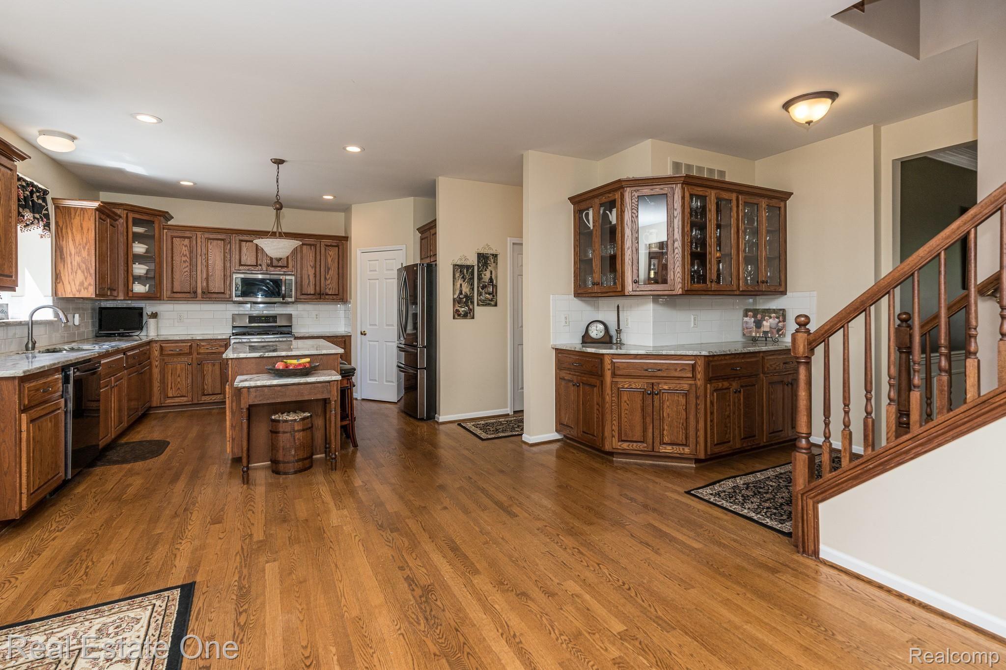 1844 Cloverdale Drive Rochester, MI 48307 - Photo 28 of 62 1844 Cloverdale MLS-W025.jpg