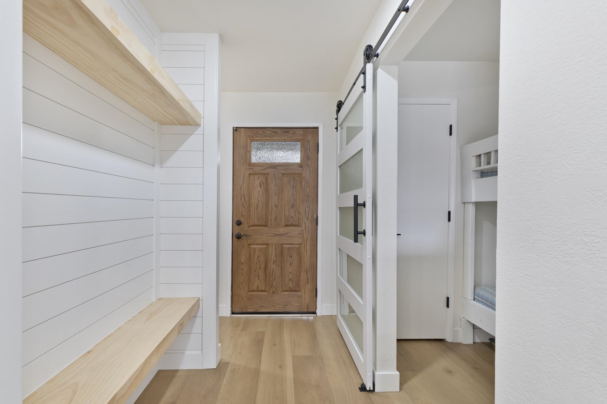 152 Viewpoint Road, Unit 105 Mammoth Lakes, CA 93546 - Photo 2 of 29