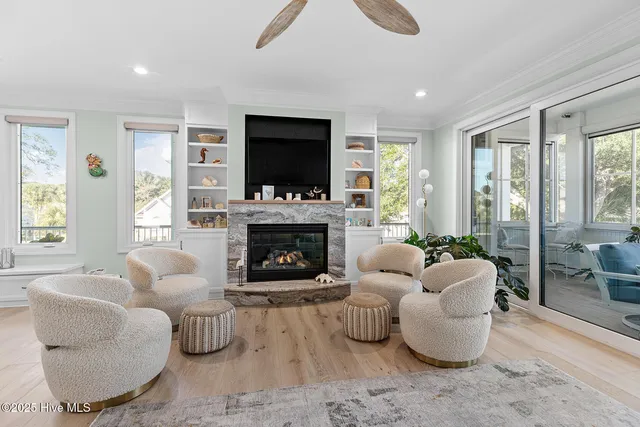 $1,800,000 | 434 Settlers Lane, Kure Beach, NC 28449