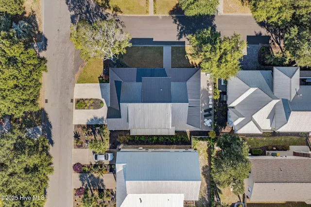 $1,800,000 | 434 Settlers Lane, Kure Beach, NC 28449