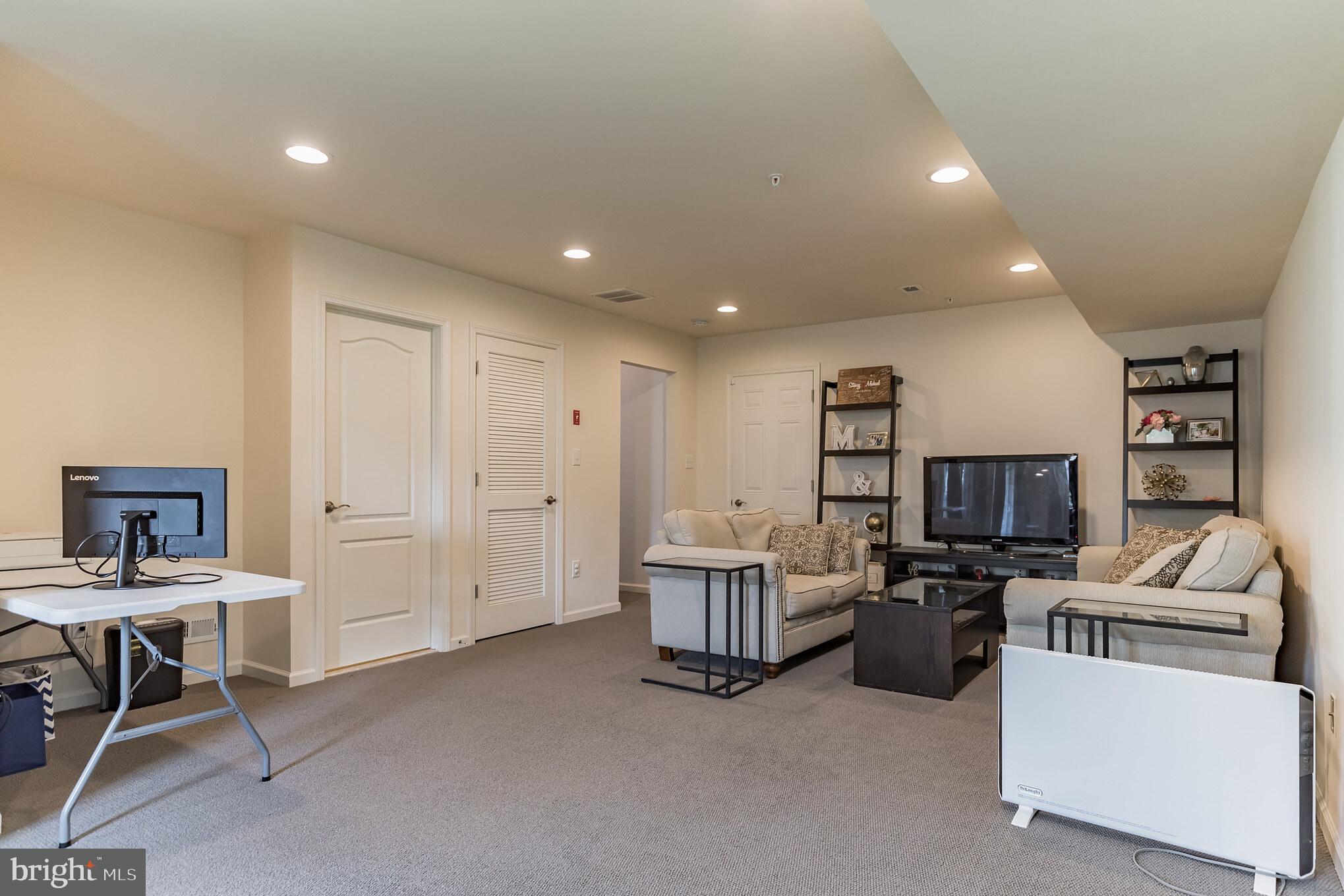 2224 Evin Drive Warrington, PA 18976 - Photo 13 of 29