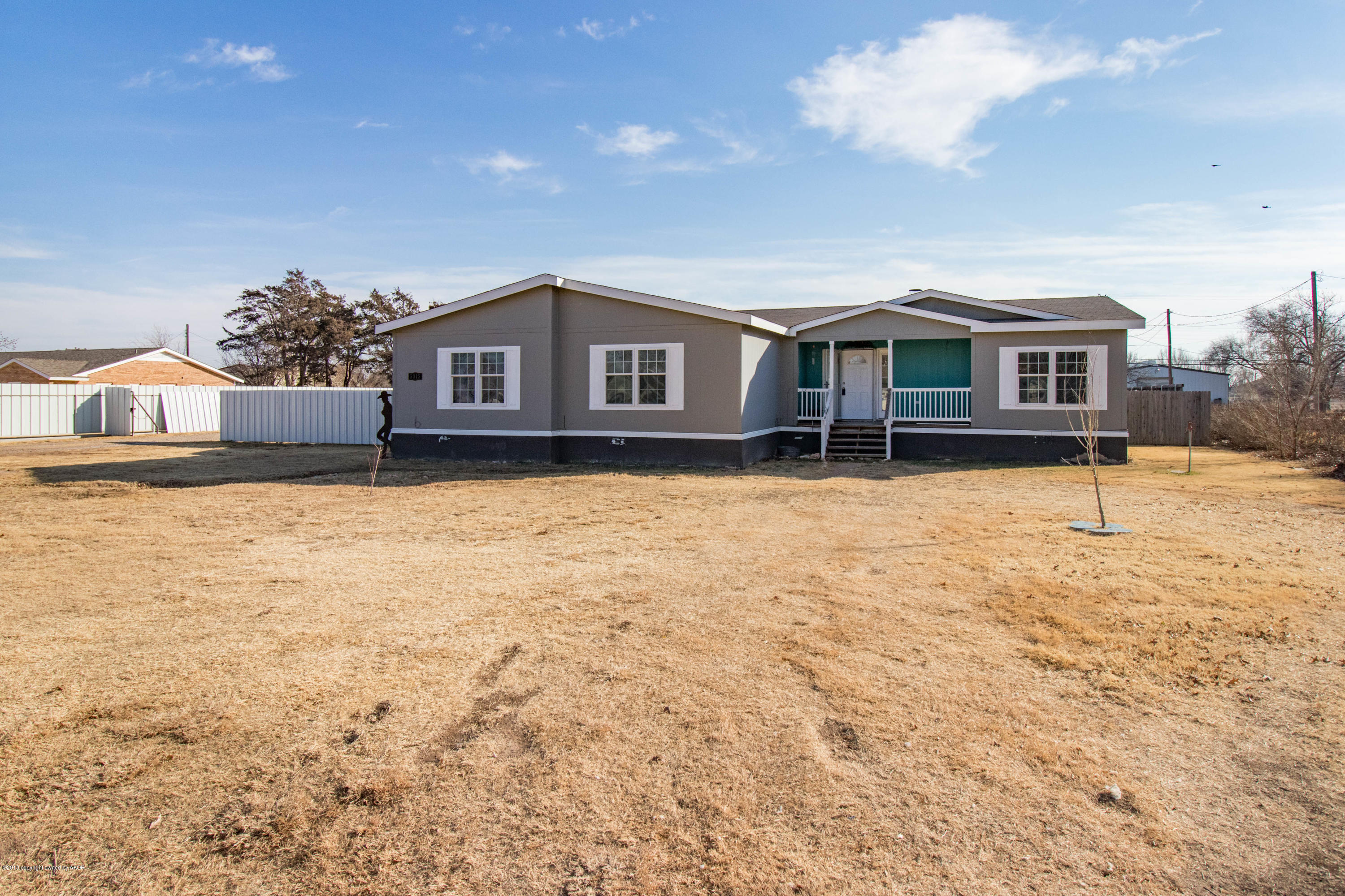 5015 Arden Road Amarillo, TX 79110 - Photo 3 of 38 a house view with a outdoor space