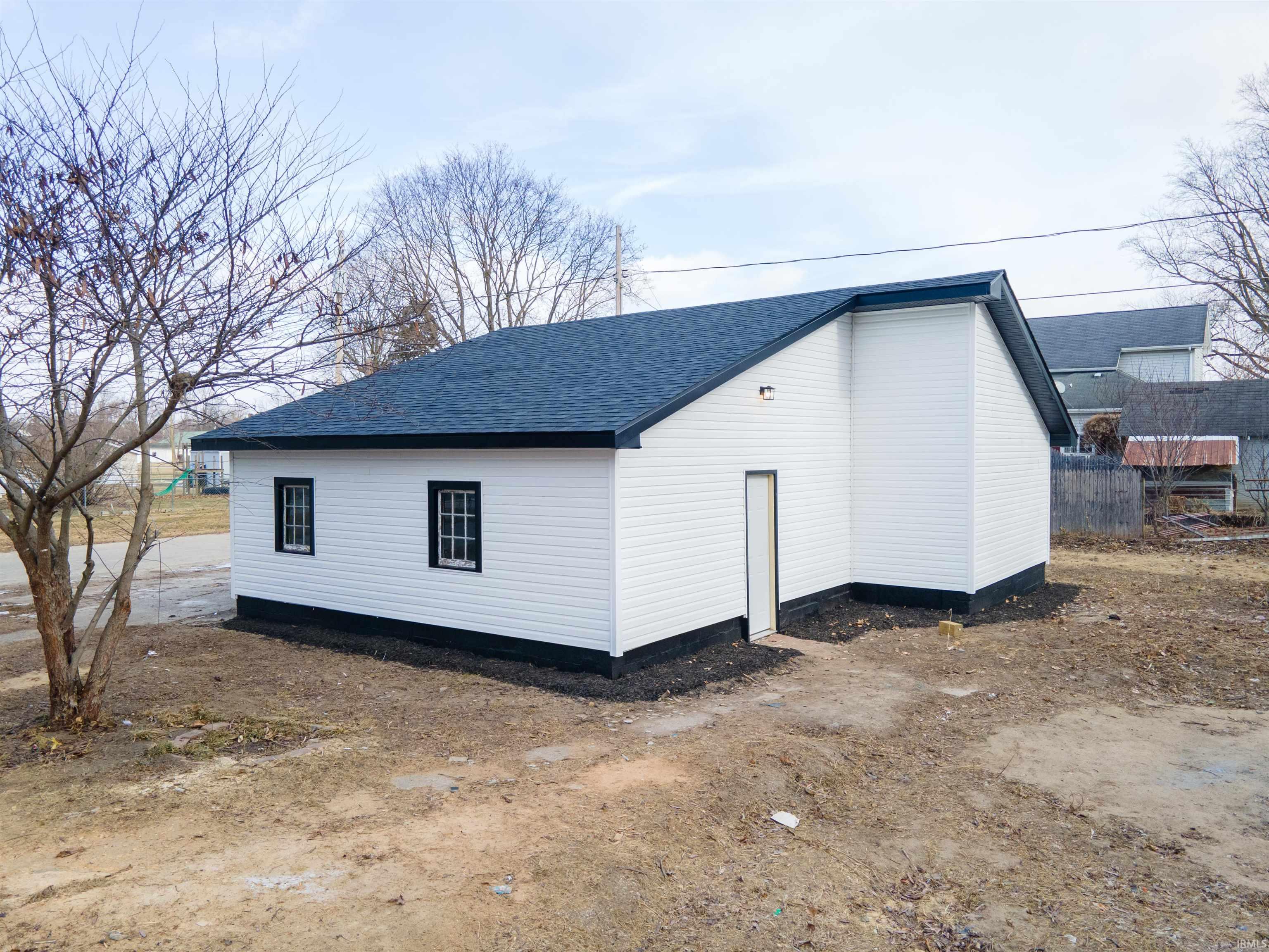 432 North Main Street Fairmount, IN 46928 - Photo 4 of 36