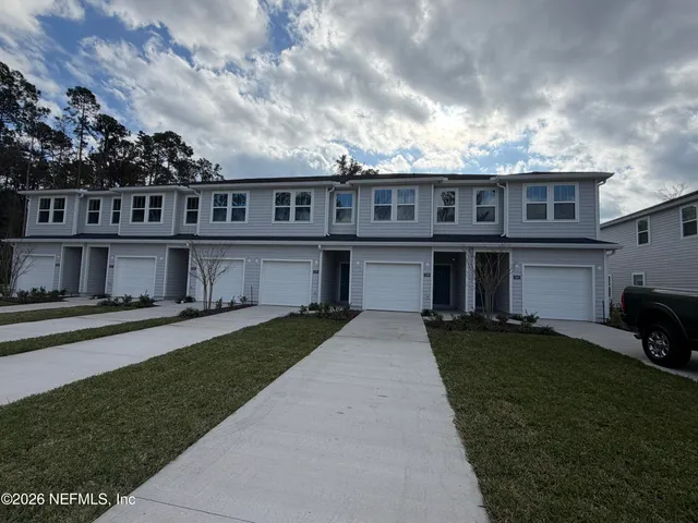 $1,700 | 539 Holly Lakes Drive, Orange Park, FL 32073