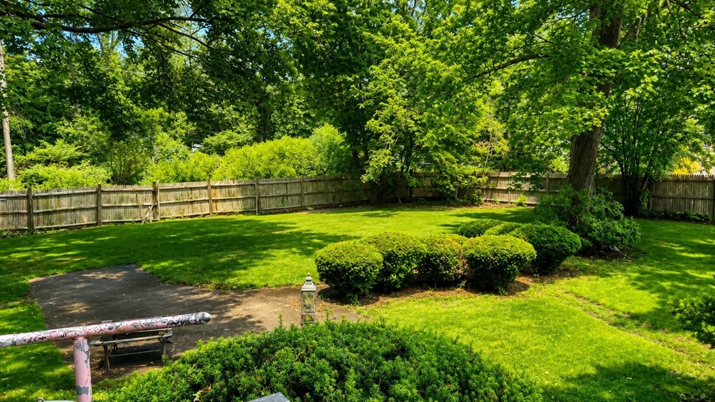 22 Farnham Road Stoughton, MA 02072 - Photo 4 of 4