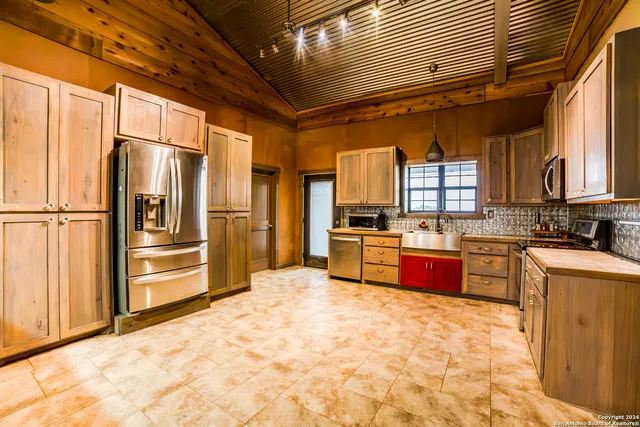 $2,750,000 | 0 Kincaid Road, Ozona, TX 76943