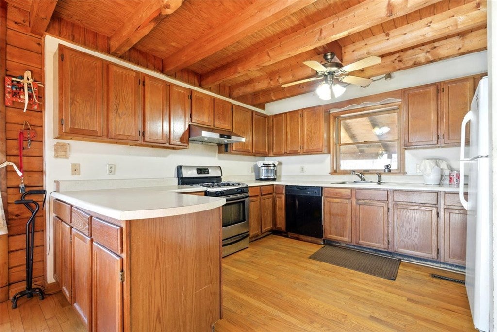 2192 Hixburg Road Pamplin, VA 23958 - Photo 5 of 32 Gallery Image 5