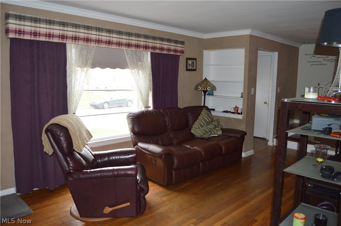 1008 Argonne Road Cleveland, OH 44121 - Photo 15 of 27