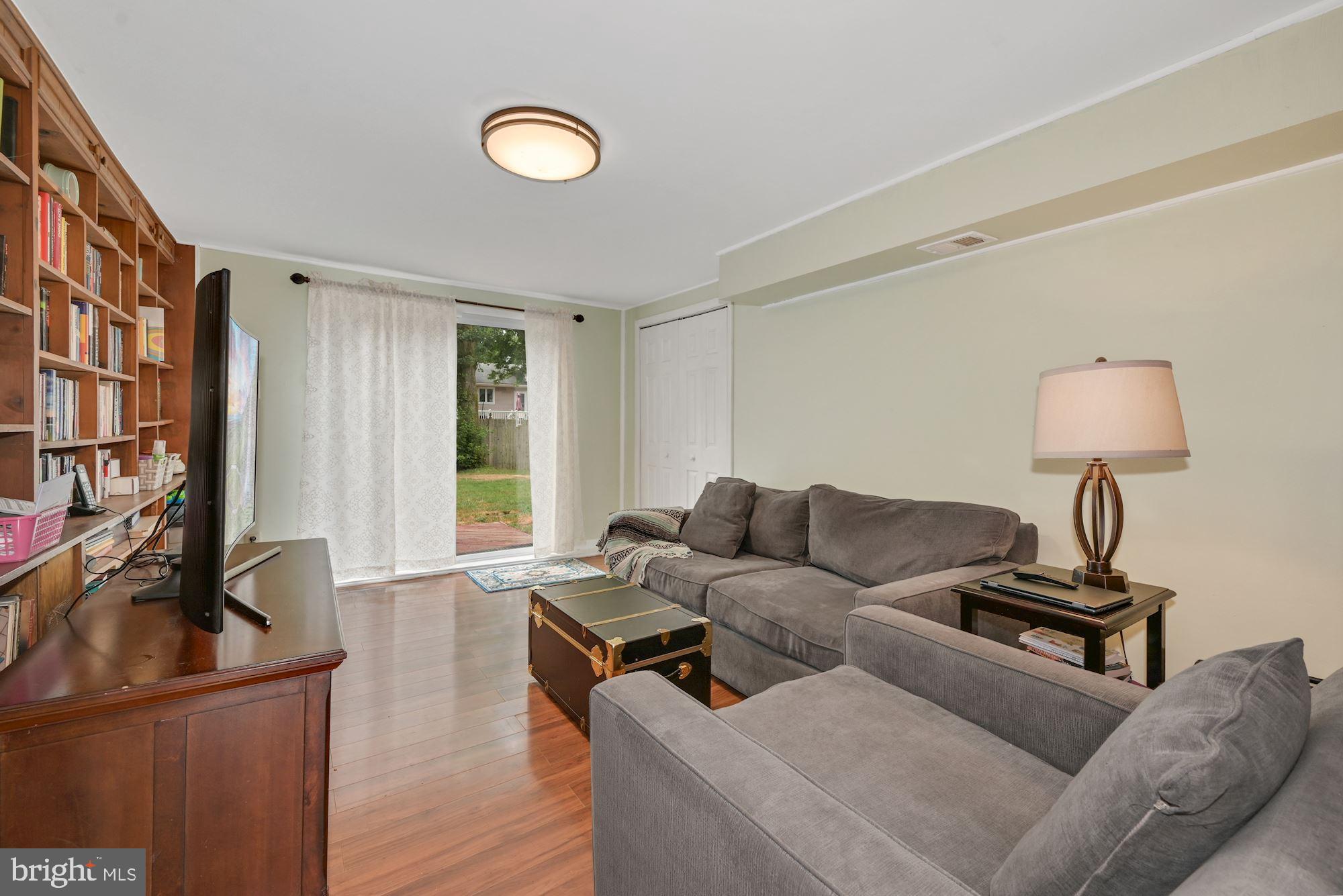 805 Richard Road Cherry Hill, NJ 08034 - Photo 7 of 32