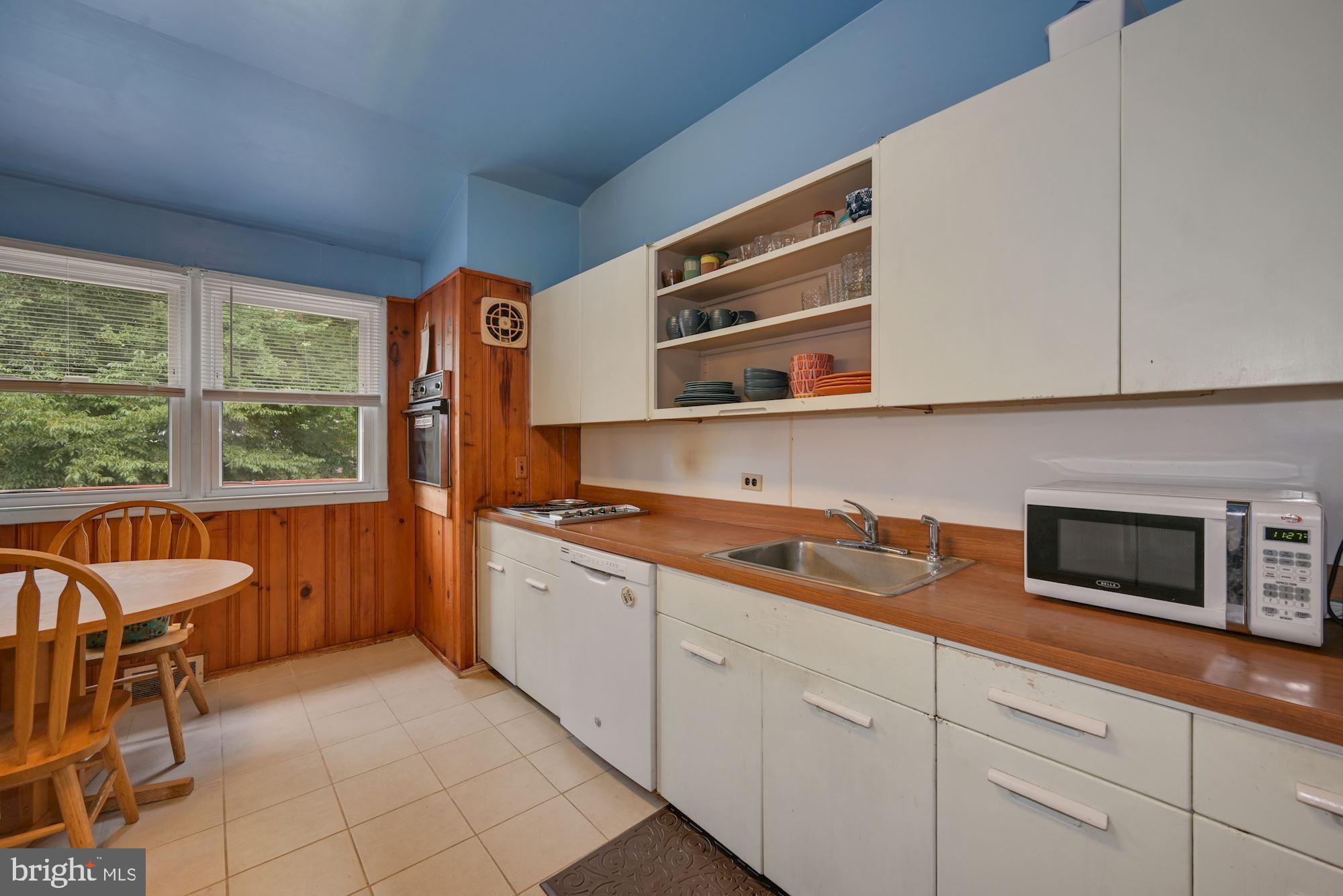 805 Richard Road Cherry Hill, NJ 08034 - Photo 9 of 32