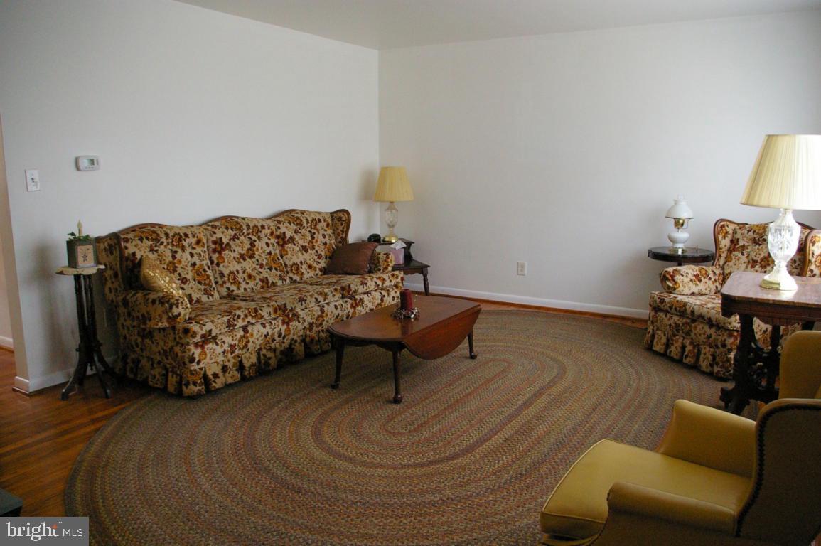 506 Brandywine Road Lancaster, PA 17603 - Photo 3 of 32 Gallery Image 3