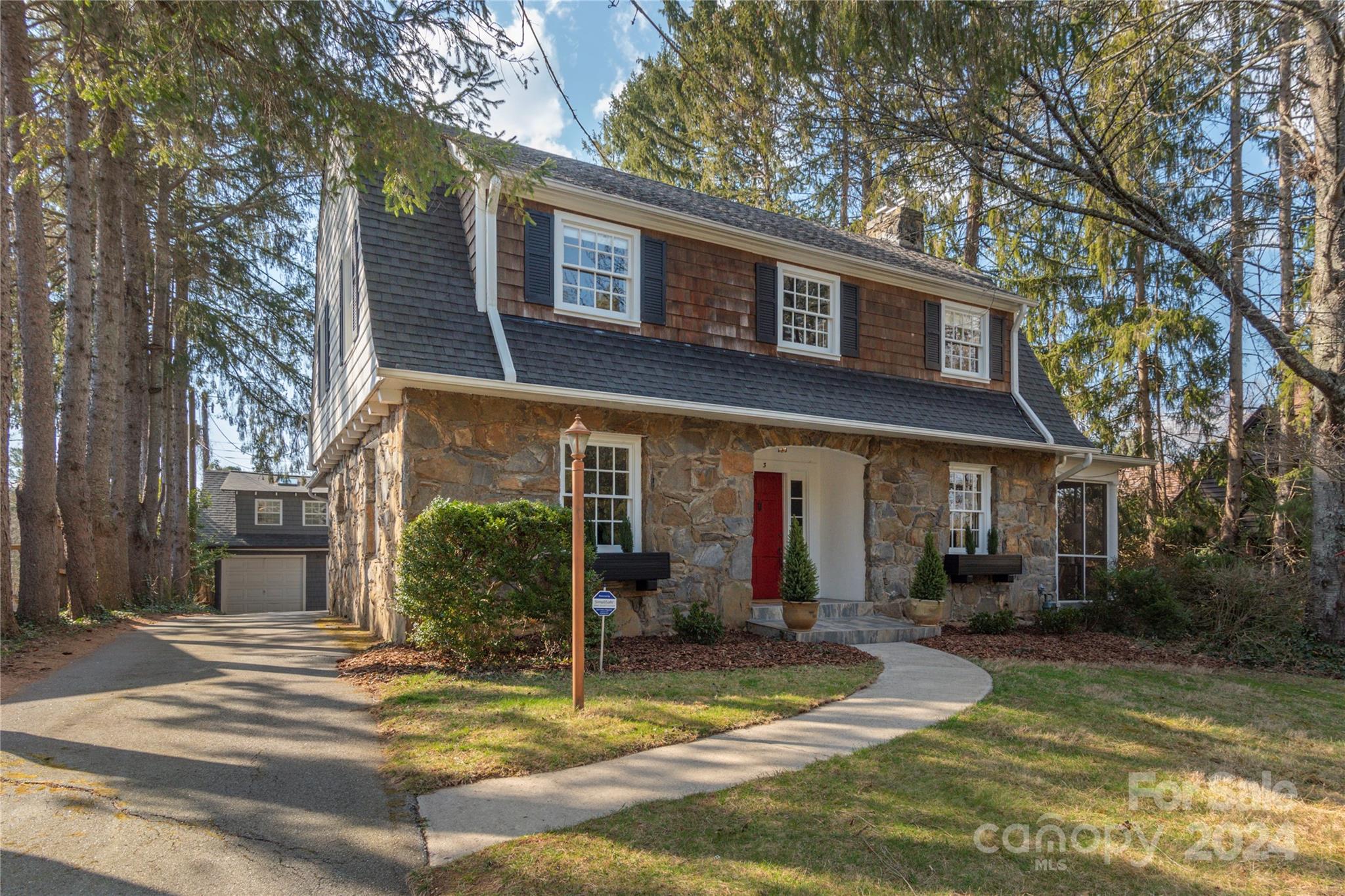 3 Red Oak Road Asheville, NC 28804 - Photo 1 of 34 Gallery Image 1