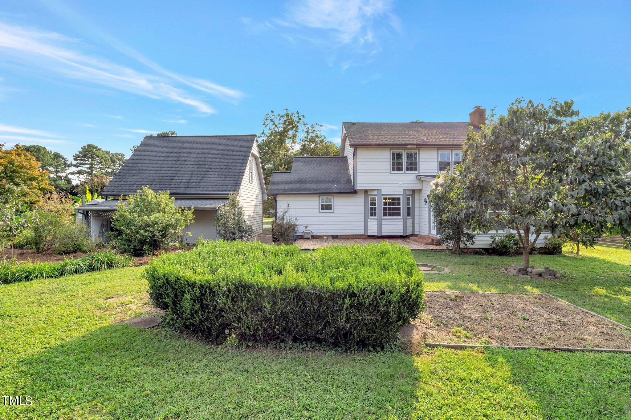 8100 N Creek Raleigh, NC 27613 - Photo 6 of 32 Back