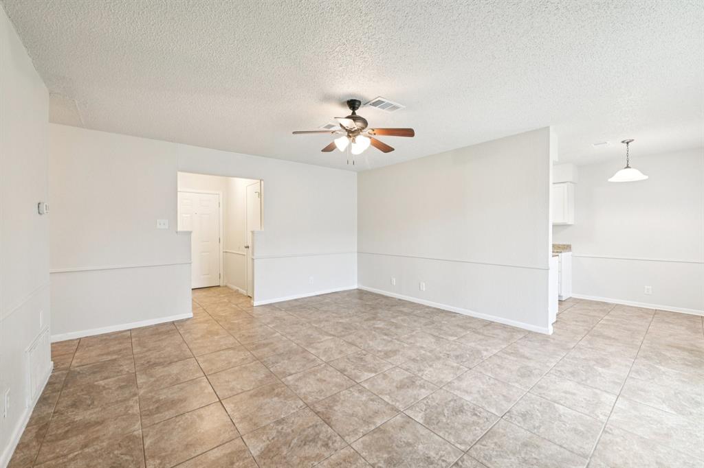 1209 Pin Oak Drive Denton, TX 76209 - Photo 8 of 27