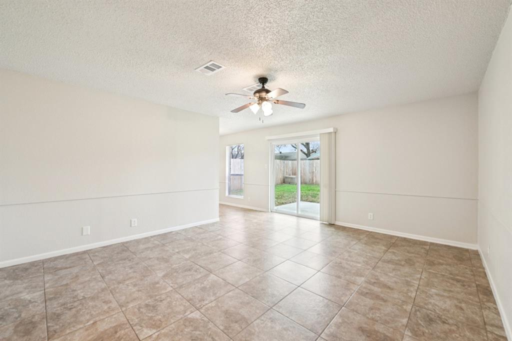 1209 Pin Oak Drive Denton, TX 76209 - Photo 9 of 27