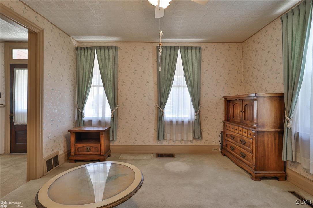 15843 East Kutztown Road Mertztown, PA 19539 - Photo 6 of 28