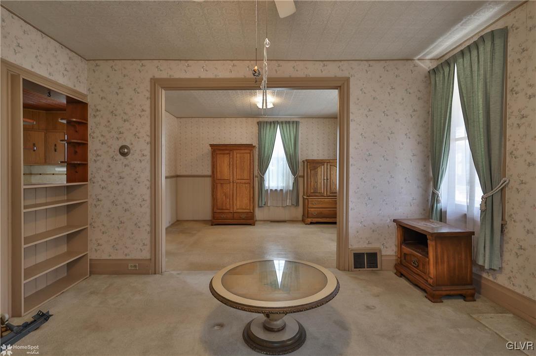 15843 East Kutztown Road Mertztown, PA 19539 - Photo 7 of 28