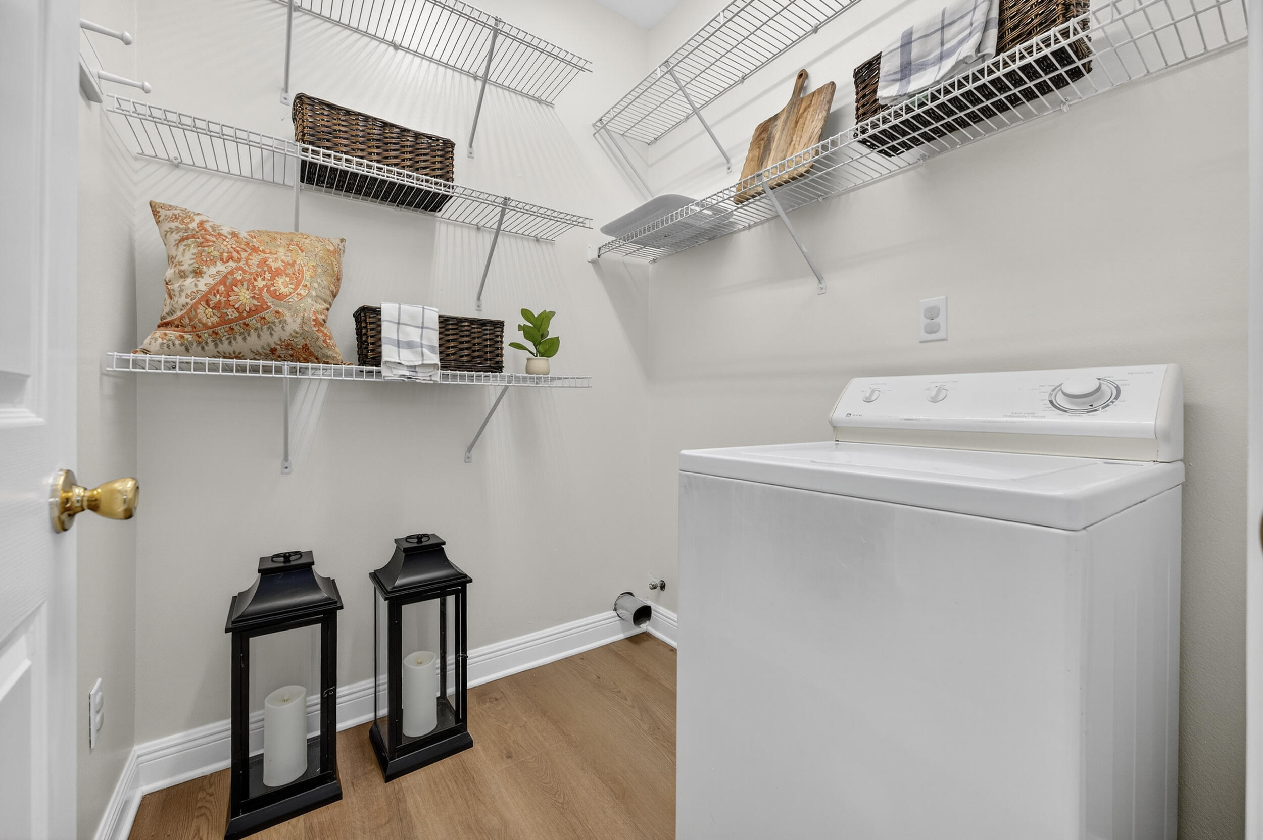 2805 Sam Snead Court Shalimar, FL 32579 - Photo 25 of 56 a utility room with dryer and washer