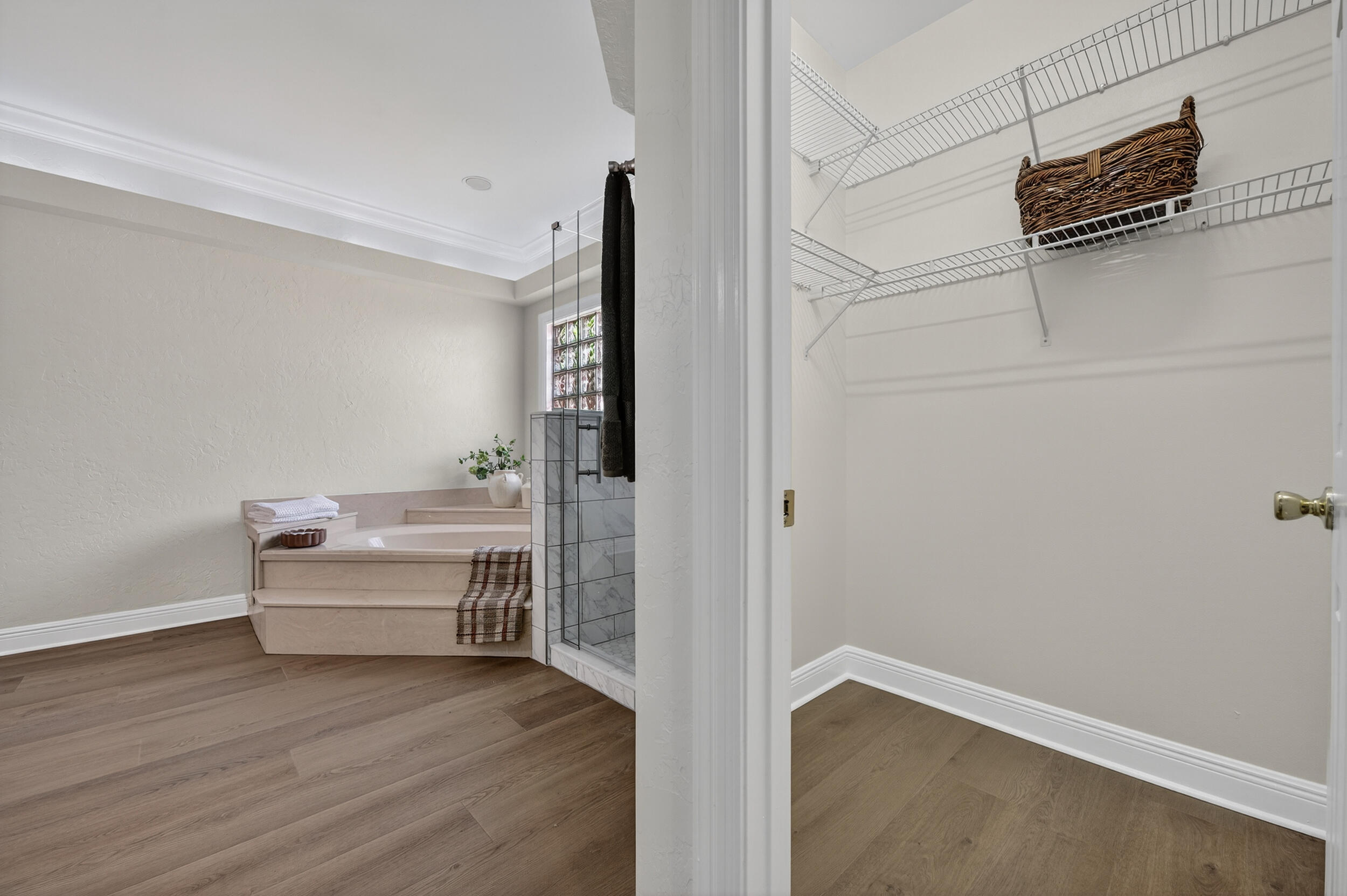 2805 Sam Snead Court Shalimar, FL 32579 - Photo 32 of 56 a room with furniture and wooden floor