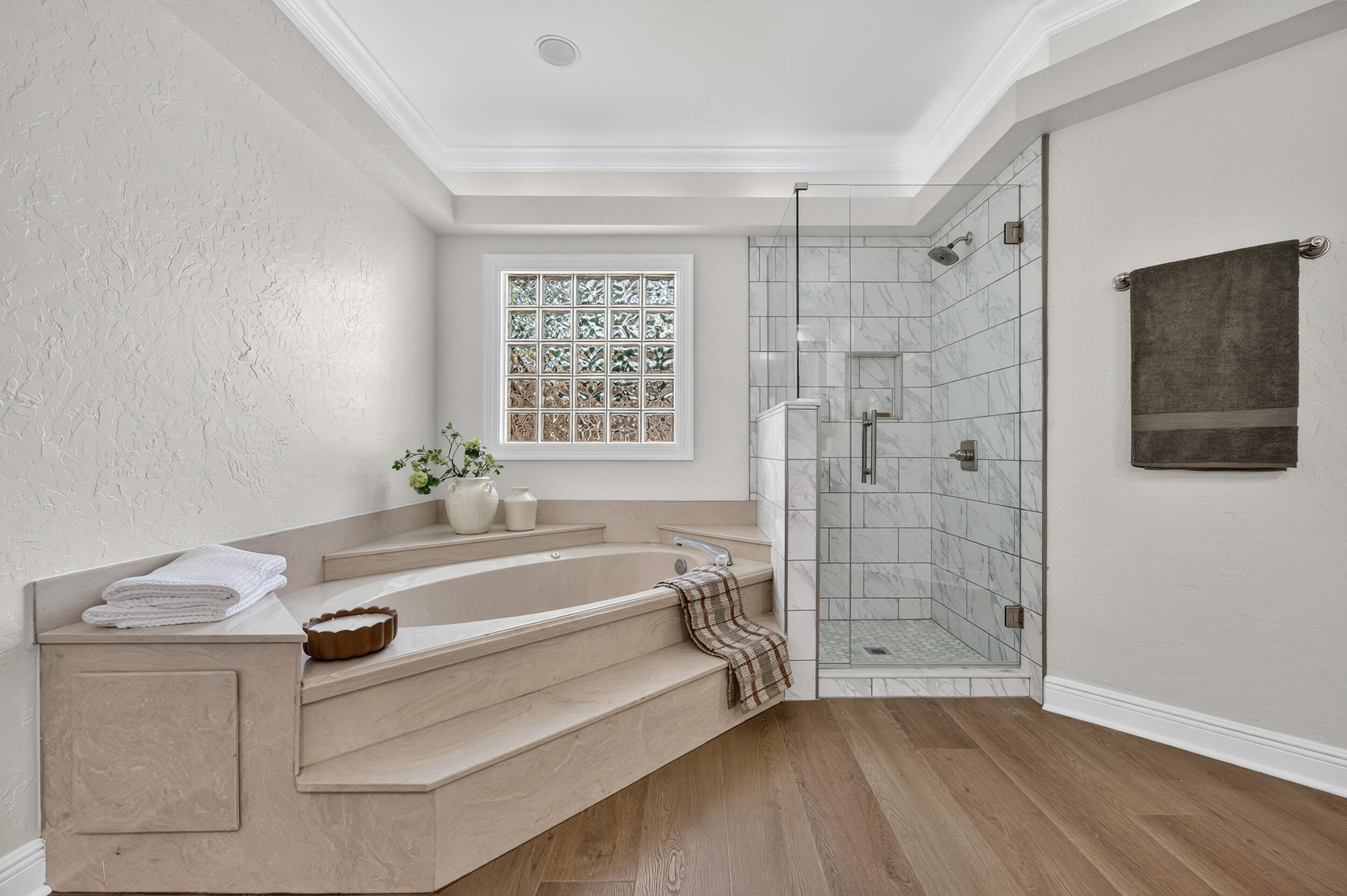 2805 Sam Snead Court Shalimar, FL 32579 - Photo 36 of 56 a spacious bathroom with a tub shower and sink