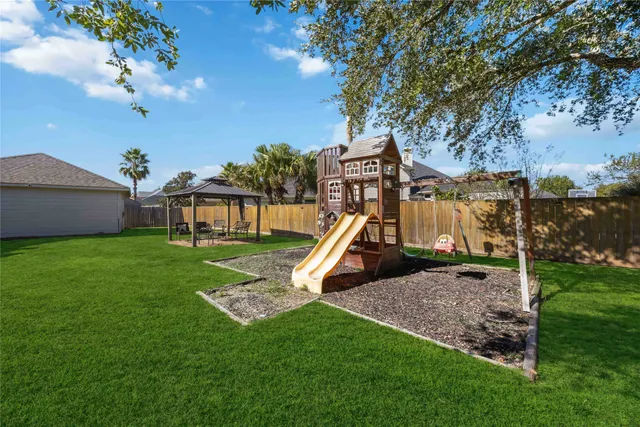 $3,800 | 1402 Chaparral Crossing, League City, TX 77573