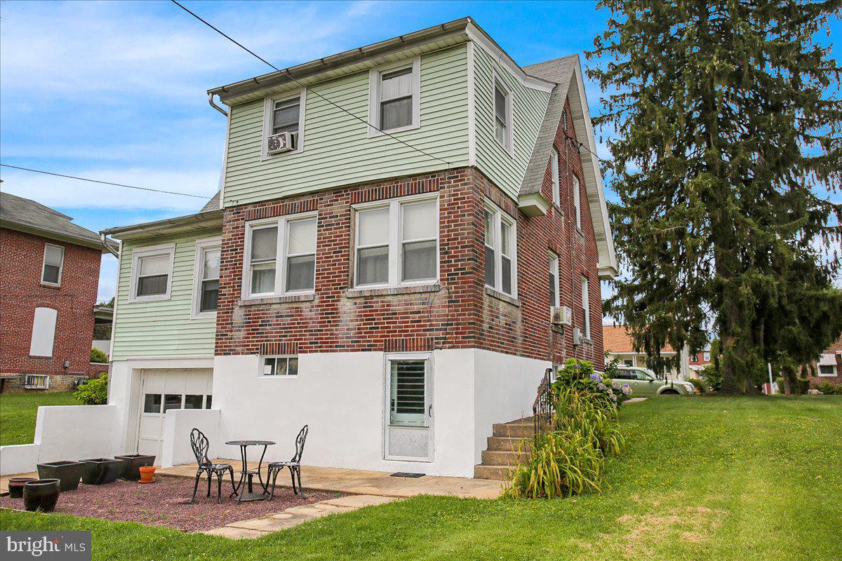 1336 Brooke Boulevard Reading, PA 19607 - Photo 29 of 29 Back Exterior and side yard